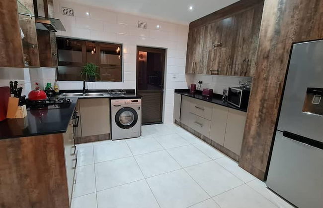 Immaculate 3 Bedroomed Guesthouse in Ilanda - 2041 - Foto 3