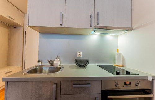 Zagreb 113 - Bedroom - New - Apartment - Parking - Flexible Keybox Entry - Modern - Monthly Rent - WiFi - Foto 3