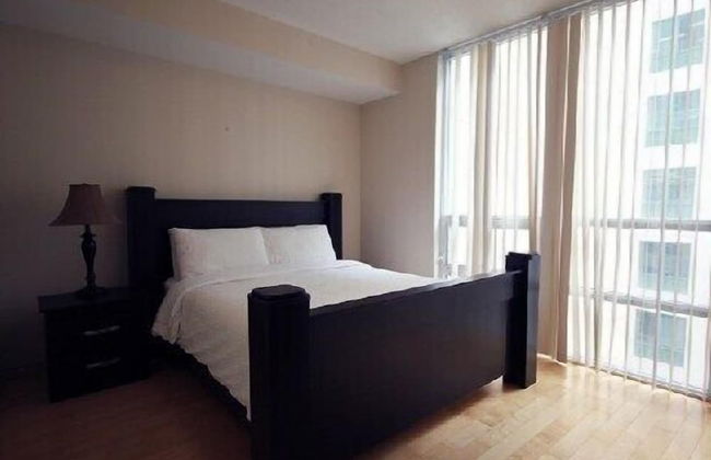 WhiteHall Suites- Yorkville - Photo 9