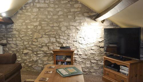 Old Barn Cottage - Photo 2