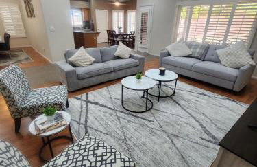 Bold Blue Retreat in Henderson - Foto 1