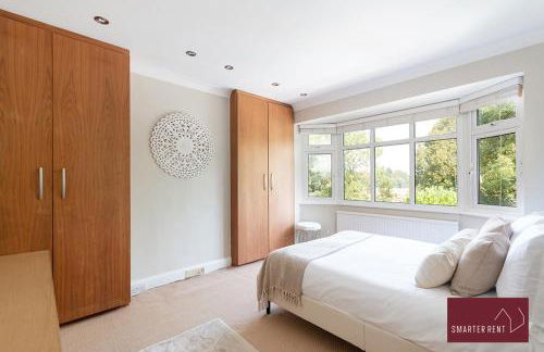 Maidenhead - 4 Bedroom House With Driveway & Garden - Foto 14