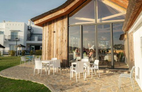 Serene hideaway, luxurious 2-bedroom penthouse apartment in the exclusive Paraíso Pueblo - Photo 42