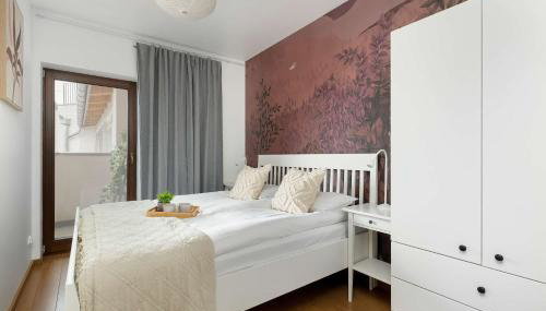 Modern Apartment with Air Conditioning and Terrace near Old Town in Cracow by Noclegi Renters - Foto 3, wardrobe