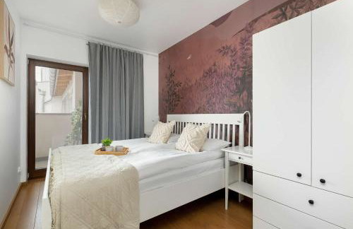 Modern Apartment with Air Conditioning and Terrace near Old Town in Cracow by Noclegi Renters - Foto 3