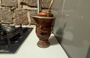 Apto surfe perto de tudo, mercado, barzinhos, farmácia, shopping - Foto 17