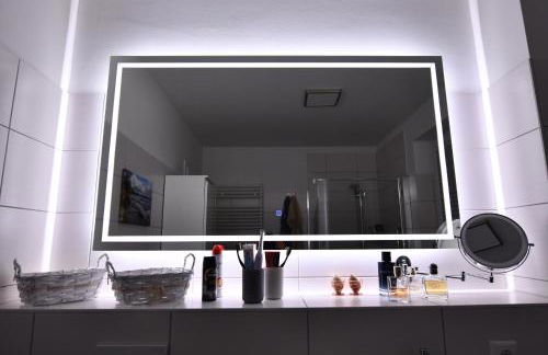 Elegantes & modernes Apartment NeLi mit Terrasse, 100m zum Hafen Röbel Müritz - Foto 17