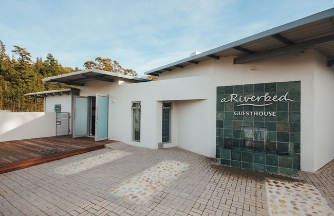 A Riverbed Guesthouse - Photo 3