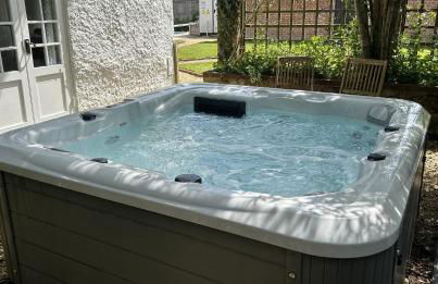 April Cottage - Photo 10