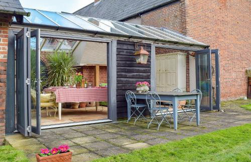 Swallows Nest - Photo 20