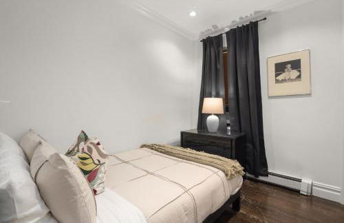 Explore NYC! Cozy 2BR in Prime Location - Foto 9