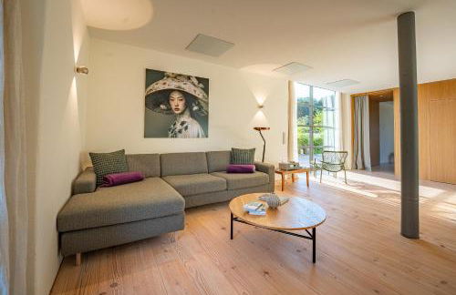 Chiemsee Exklusiv Ferienapartment Schneeganserhof - ein Refugium für längere erholsame Aufenthalte in Alleinlage am Chiemsee - Photo 1