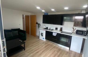 Modern 1-Bed Flat with Balcony - Foto 18