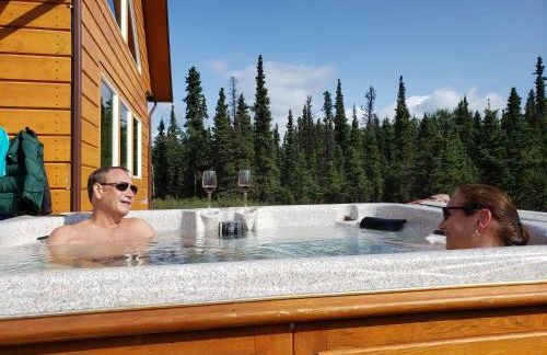 Denali Wild Stay - Bear Cabin with Hot Tub and Free Wifi, Private, sleep 6 - Foto 2