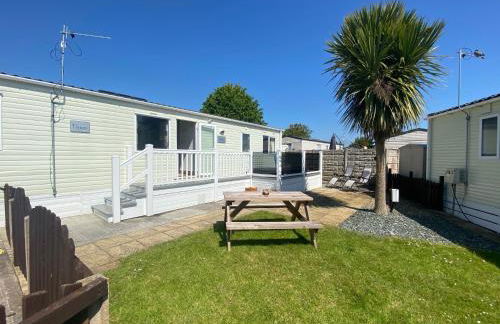 4 Sandringham, Patrington Haven, Hot Tub, Private garden & Parking - Foto 1