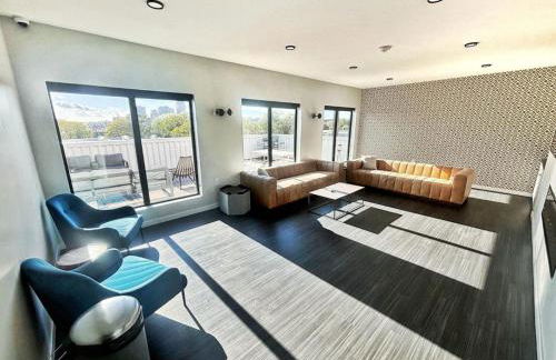 Zesty Orange Abode (438) - Foto 27