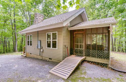 Cabin with Deck and Screened-In Porch in New Market! - Foto 35