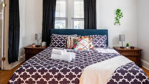 Globetrotters Suite in Historic Richmond with Patio - Foto 3