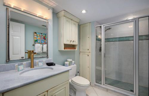 Beach Villa 2011 - Captiva One Bedroom Deluxe Beachfront Residence - Photo 14
