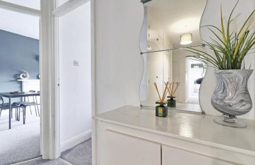Luxury 3-Bed Apartment Near To London With Parking - Foto 53