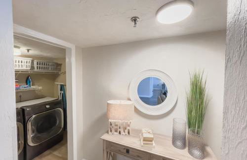 Luxury, Direct Oceanfront Unit and Balcony, Northeast Corner, Heated Pool, Garage Parking - Photo 43