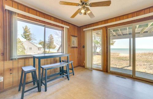 Private Beach Waterfront Home on Lake Huron! - Foto 17
