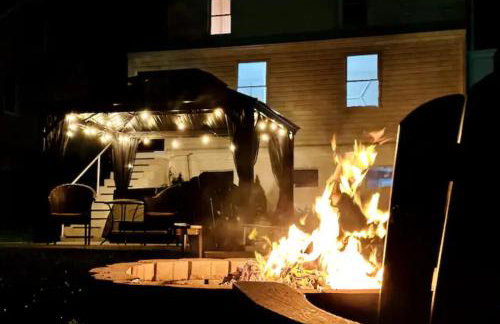 All Seasons Cottage - Game Room - Firepit By Zen Living Short Term Rental - Foto 4