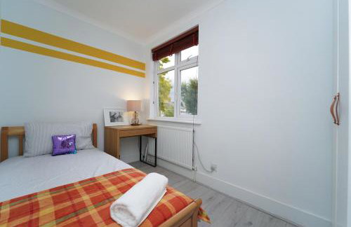 Gaia Cottages 3BR Home with Parking,WIFI,Garden,EV & Desk - Foto 9