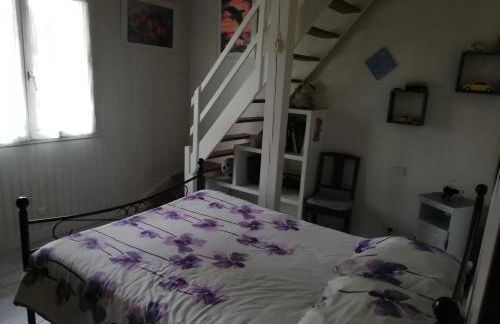 Maison familiale au calme avec piscine en bordure de forêt - Foto 3