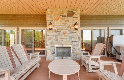 Luxe Table Rock Lake Vacation Rental with Hot Tub! - Foto 36