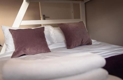 Modern 2-Bed Near Station - Ideal for Relocations & Contractors - Foto 22