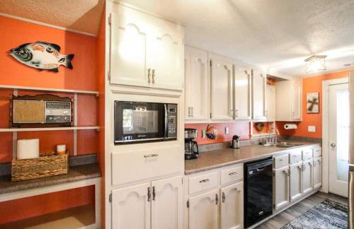 Crabbin Cabin - Spacious, Seasonal Riverside Home On The Ga Coast - Foto 28