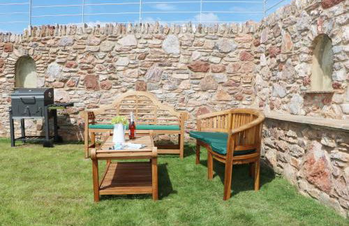 Swifts Barn - Photo 22