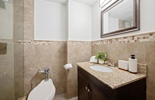 Beach Front 2 Bed Condo - Pool & Tiki Bar - Foto 26