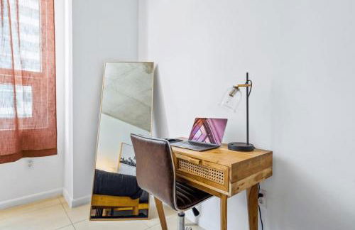 Urban Retreat - Location Pool Gym & Parking - Foto 13