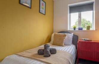 Spacious 5-bedroom home perfect for large groups - Foto 27