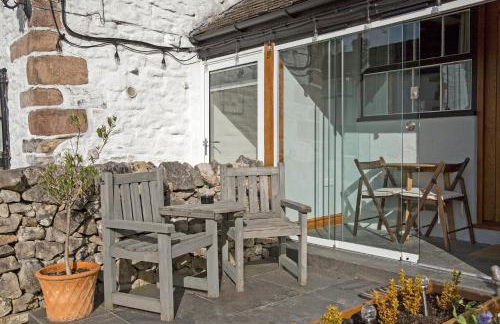 Hawthorn Farm Guest House - Photo 54