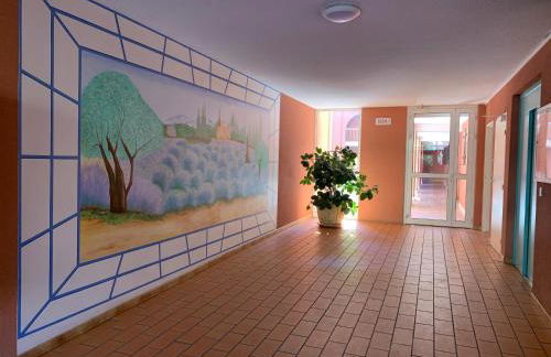 Studio 3 pers climatisé rénové, au calme, idéalement situé proche St Raphael-St Tropez, plage et commerces à pieds - Foto 28