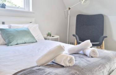 Hyland Apartment by CityNest - Foto 3