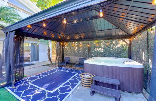 Shores Perfection - Spa, AC, Pet Friendly, Parking, Fire Pit & Massive Private Yard! - Foto 40