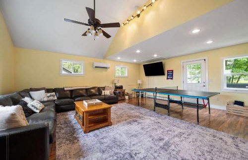 Spacious Home Hot Tub 2 Living Rooms Pets OK - Foto 3