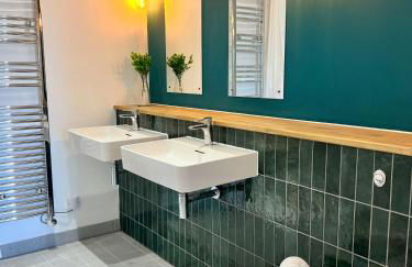 SoHot Stays Sea View Apartments- central location- sleeps 4 - Foto 29