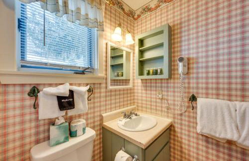 1 Mi to Black Mountain Home with Hot Tub Access - Foto 12