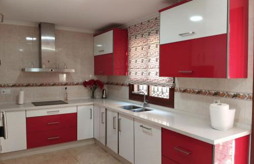 Adosado Centro Urbano 3 Dorm Patio Terraza Wi-fi Puente Genil 1-6 Huésped - Foto 2