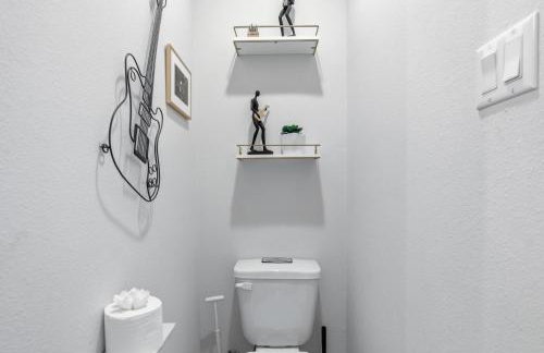 5 mins to Downtown - Houston Rodeo - Sleeps 7 - Photo 22