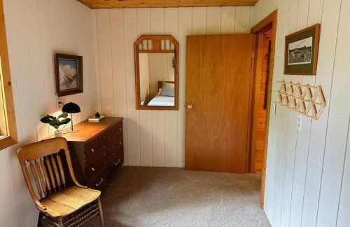 Cozy Cabin on Wooded Property - Foto 10