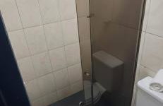 Suíte confortável e econômica perto de tudo - Foto 4