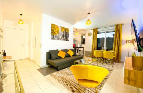 The Golden House * Parking * Garden - Foto 7