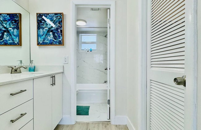 Waterfront 1BR Parking Walk to the Beach - Foto 9