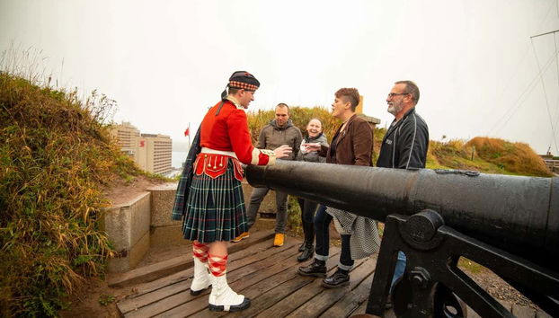 Halifax and Peggy's Cove Tour - Photo 3, Meet a Canadian soldier and see the canons